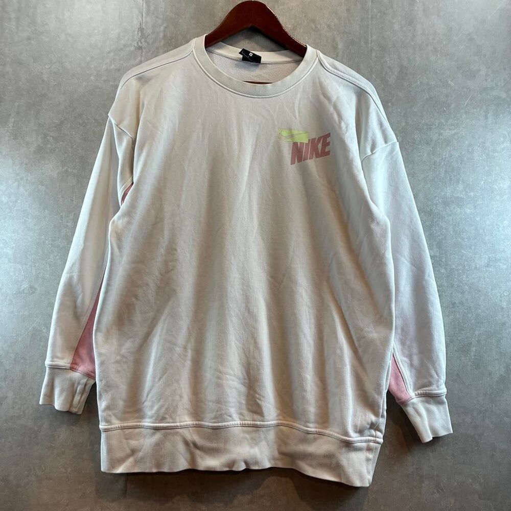 Nike Women's Cream and White Sweatshirt
